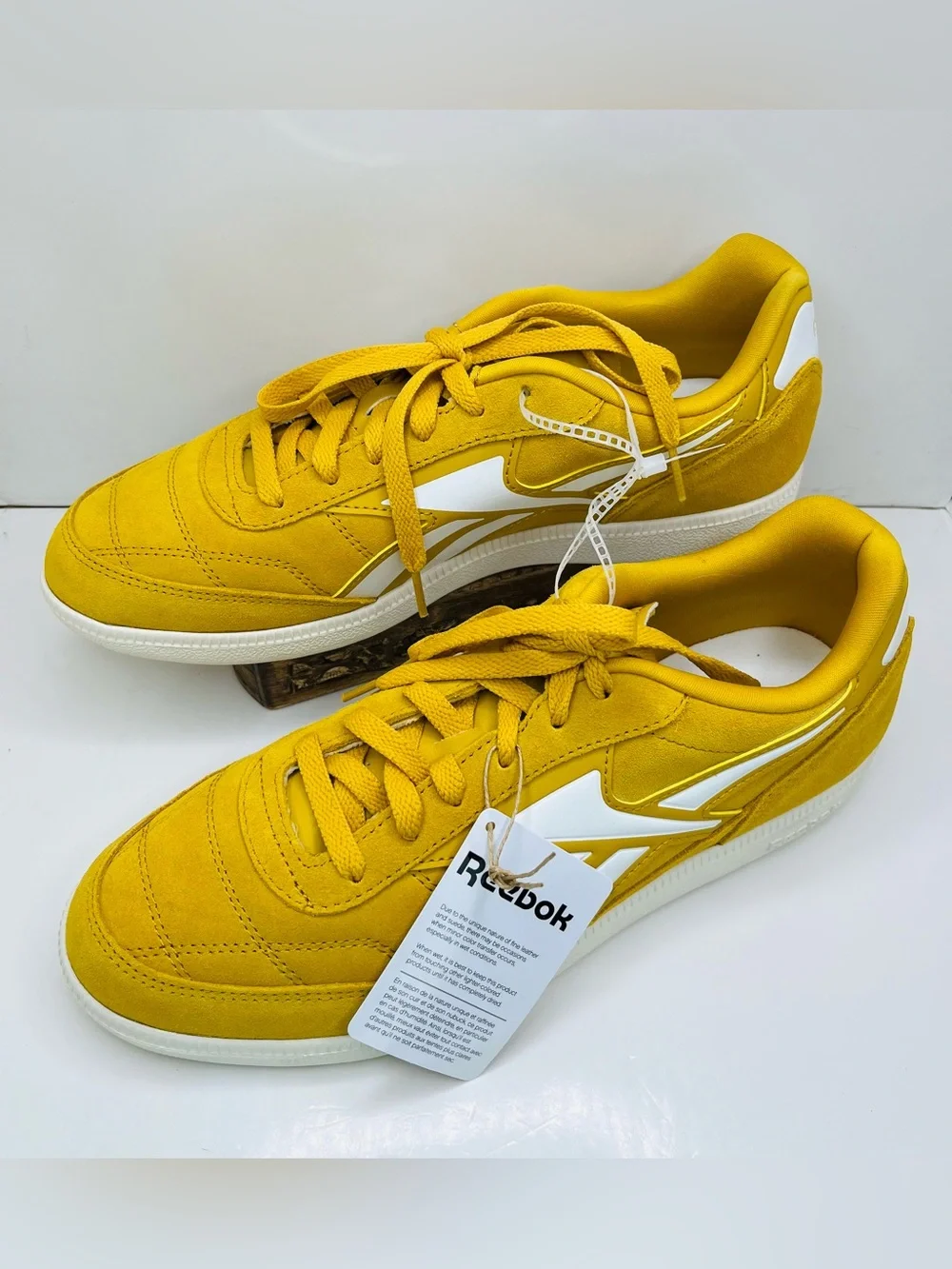 Reebok Classic AZ Suede Leather Yellow Mustard Shoes Men's size 10 NWT Rare!